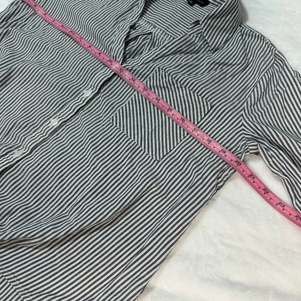 Blue and White Striped Button Down women’s‎ Shirt Size M